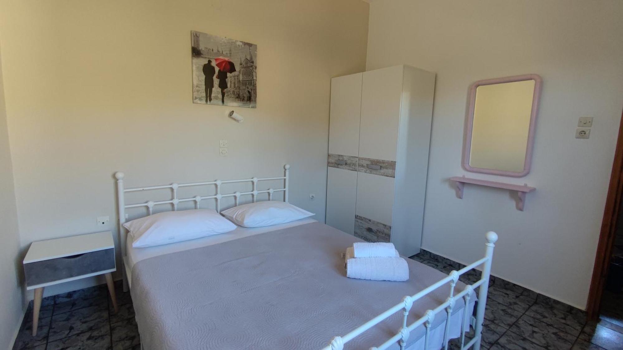 Tramonto Nel Delfini Apartment Kini Exterior photo